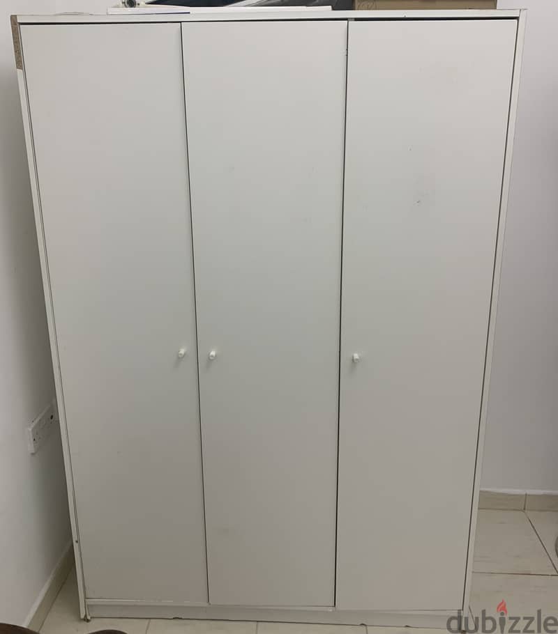 3 Door Wardrobe 0