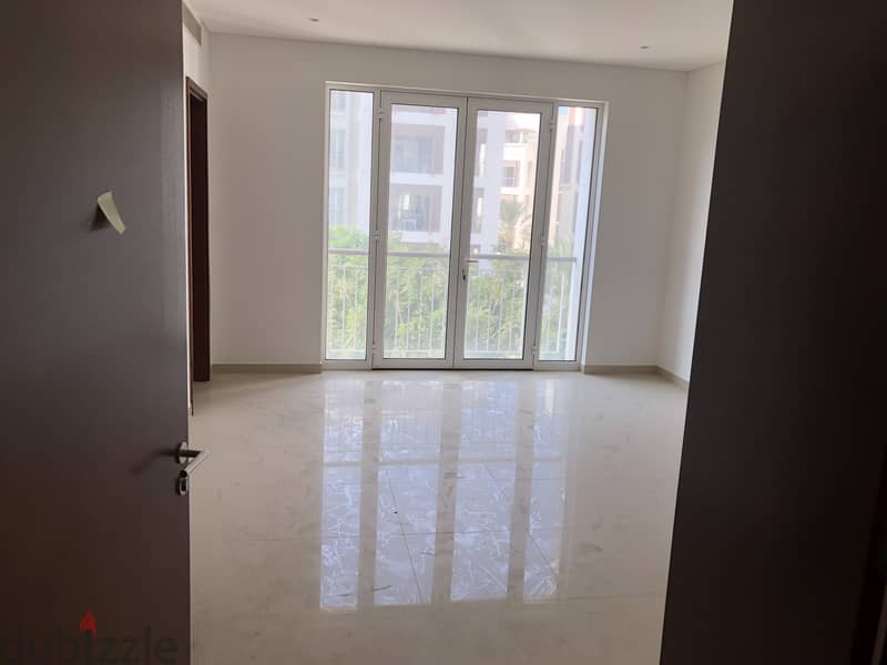 Elevate Your Lifestyle: 3BR Al Mouj Apartment with Panoramic Views 3