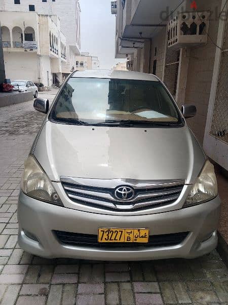 Toyota Innova 2010 6