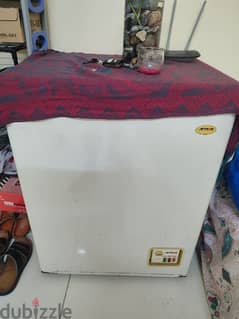 for sale urgent freezer 20ro and dinning table 15ro fix price.