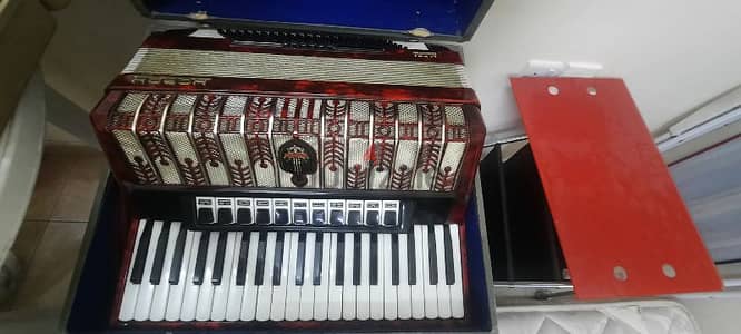 120 Base Accordion Horch M701