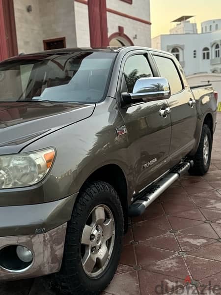 Toyota Tundra 2010 1