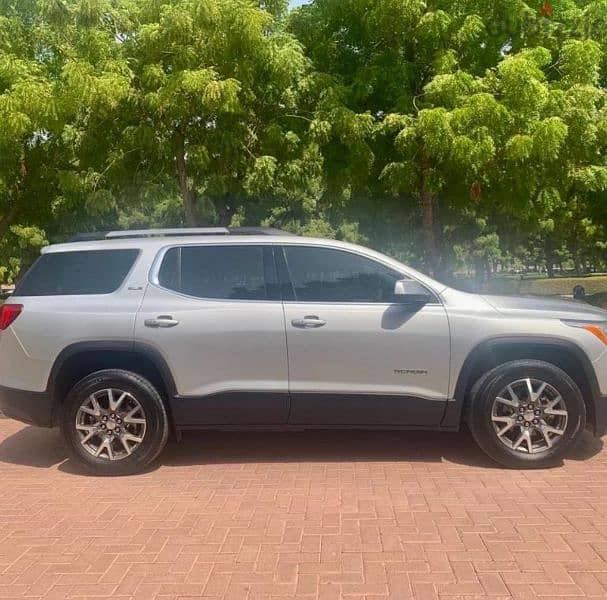 GMC Acadia SLE AWD 2018 1