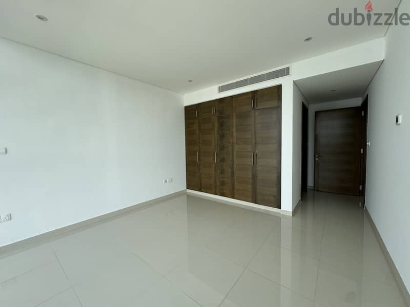 2 BR Wonderful Apartment - Al Mouj with Shared Pool & Gym 6