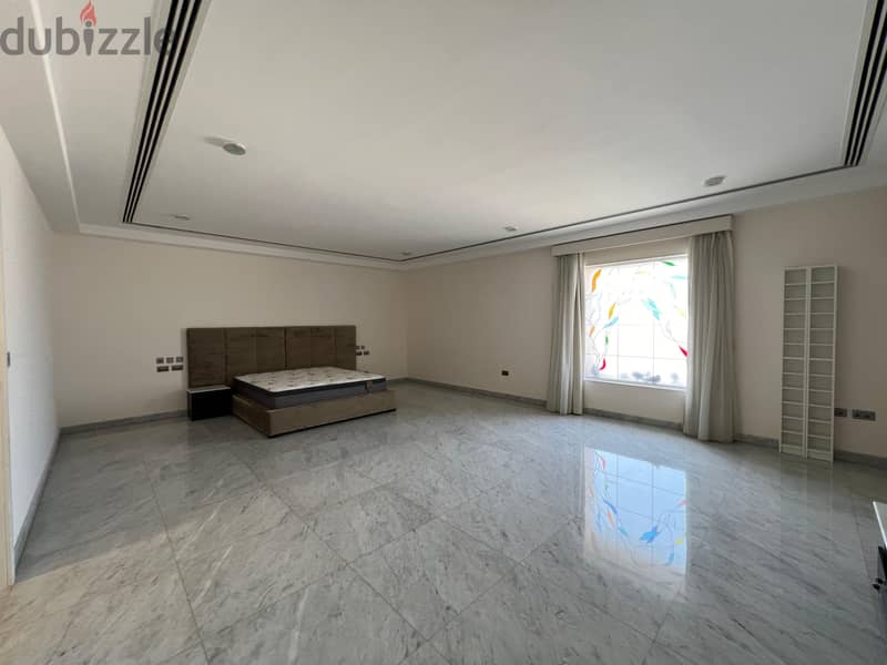 5 Bedroom Mansion for rent in Madinat As Sultan Qaboos 6