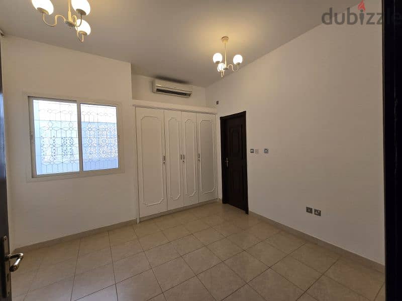 6BR + 2 spacious villa At shati qurum 14