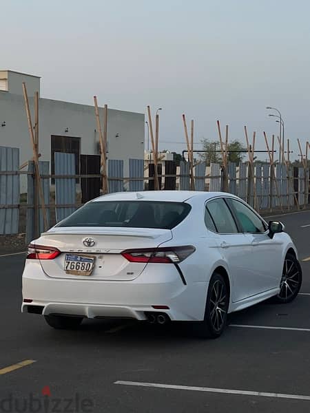 Toyota Camry 2021 5