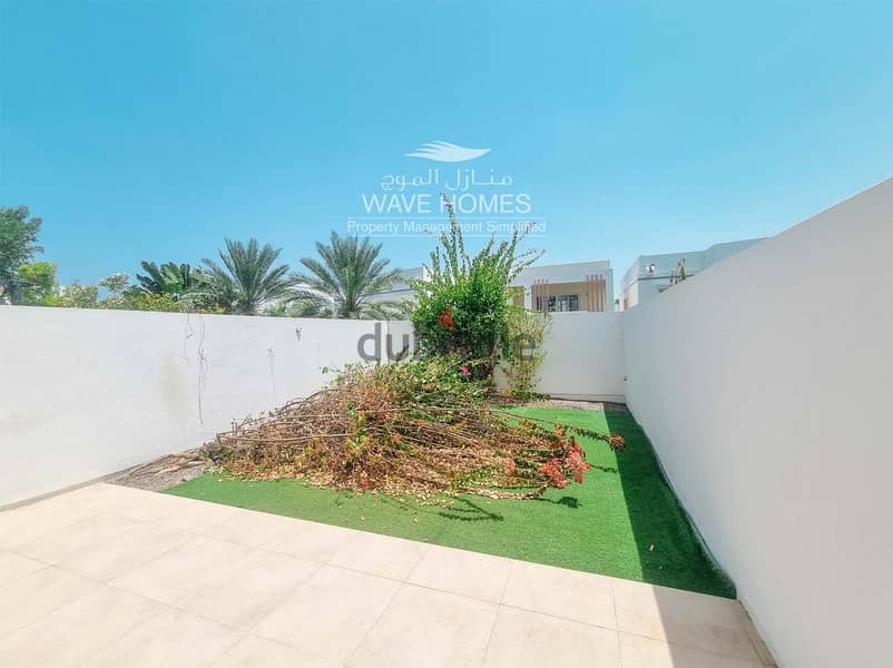 Luxurious 3 Bedroom Townhouse in Al Mouj 5