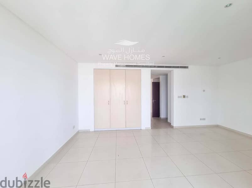 Luxurious 3 Bedroom Townhouse in Al Mouj 12