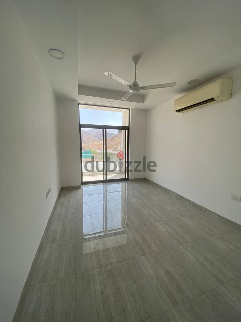 "SR-HD-596 Stunning High-Quality Furnished Flat to Let in MQ 5