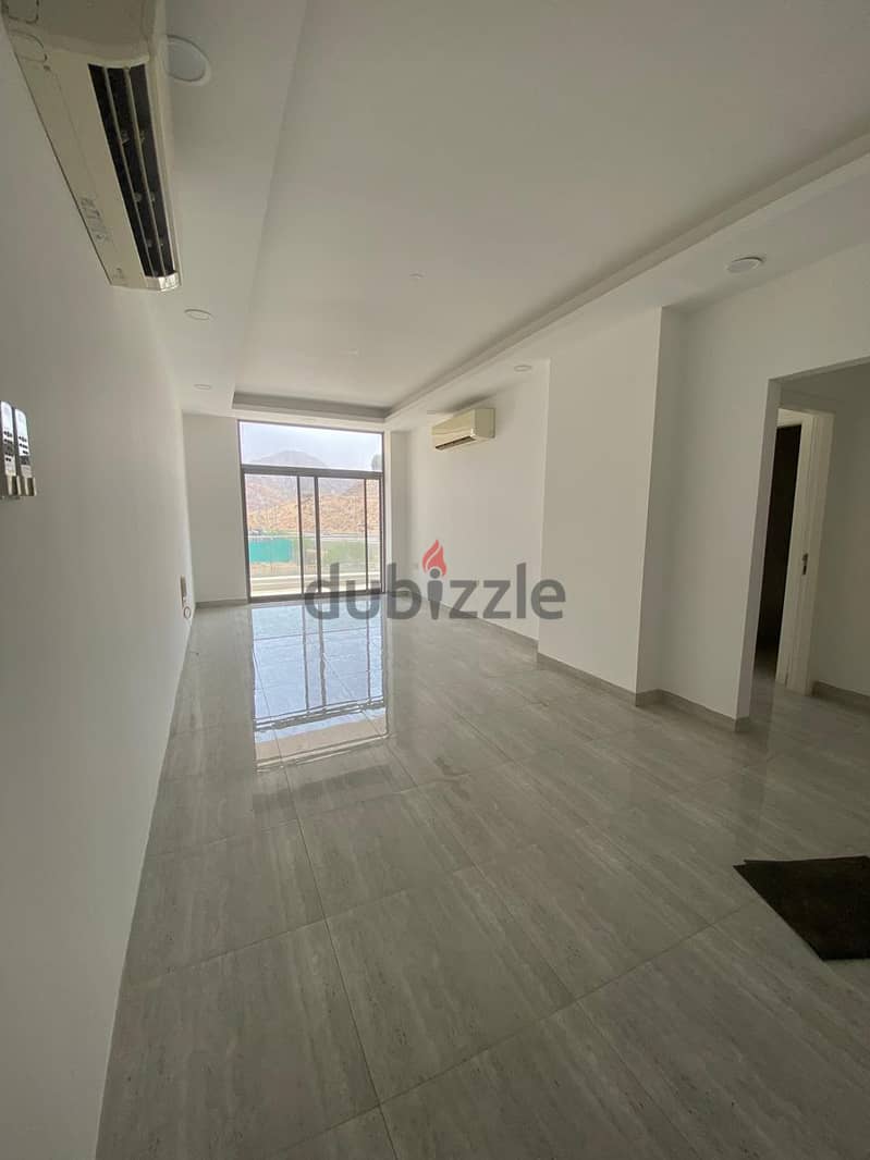 "SR-HD-596 Stunning High-Quality Furnished Flat to Let in MQ 1