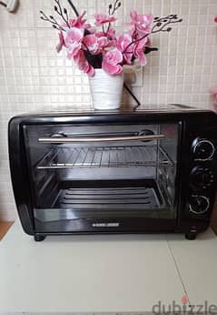 SOLD . . Black and Decker Electric Oven . .