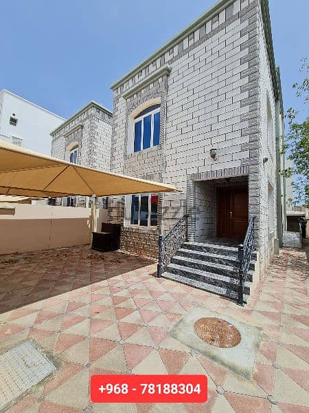 Rent 5 Bedrooms villa Mazoon Street 10