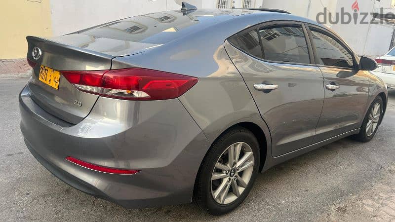 Hyundai Elantra 2018 4