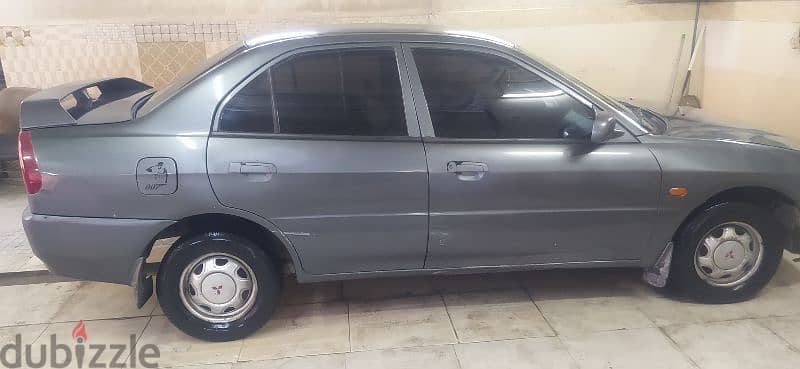 Mitsubishi Lancer 2000 1