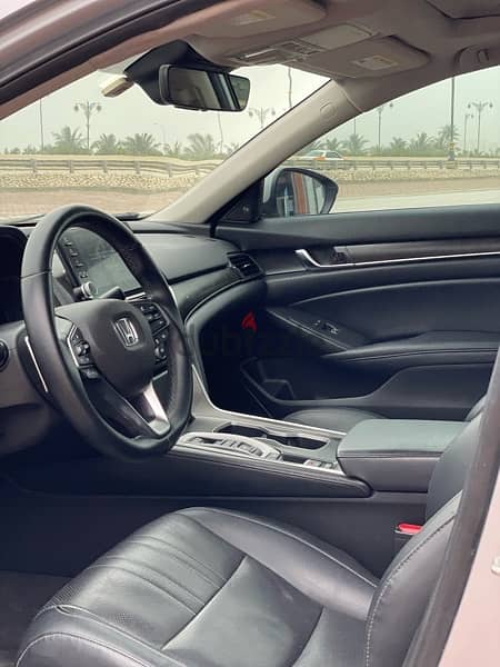 Honda Accord 2018 8