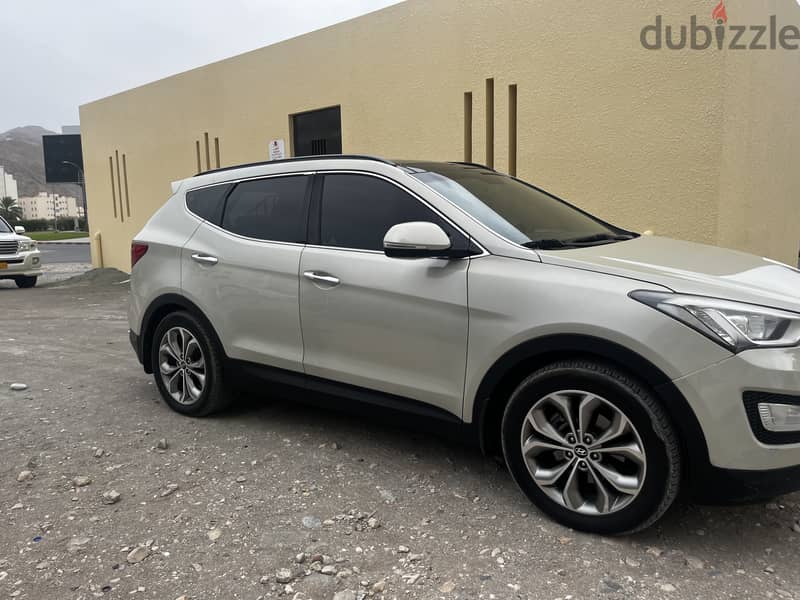 Hyundai Santa Fe 2014 Full options 2