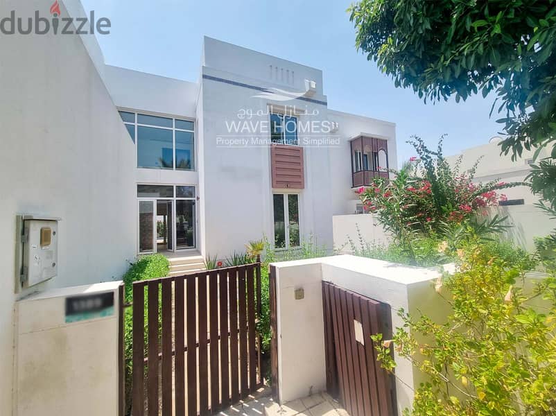 Luxurious Villa 5 Bedrooms & Private Pool for Rent in Al Mouj 0