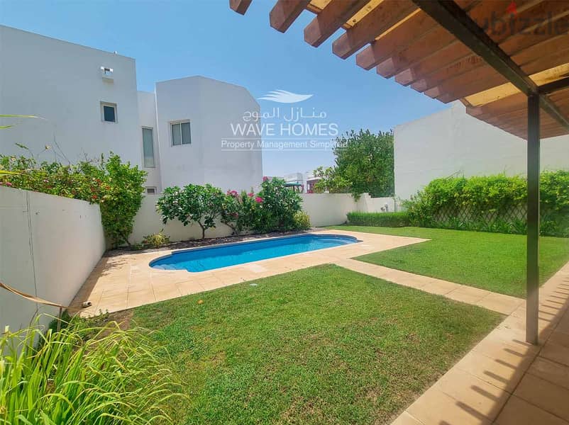 Luxurious Villa 5 Bedrooms & Private Pool for Rent in Al Mouj 5