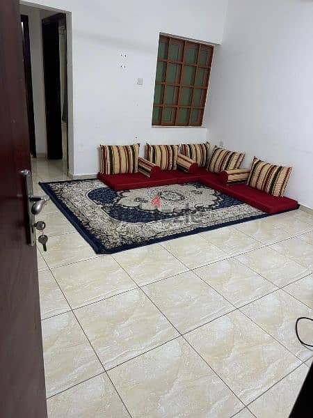 شقة للاجار في القرم Apartment for rent in Al Qurum 4