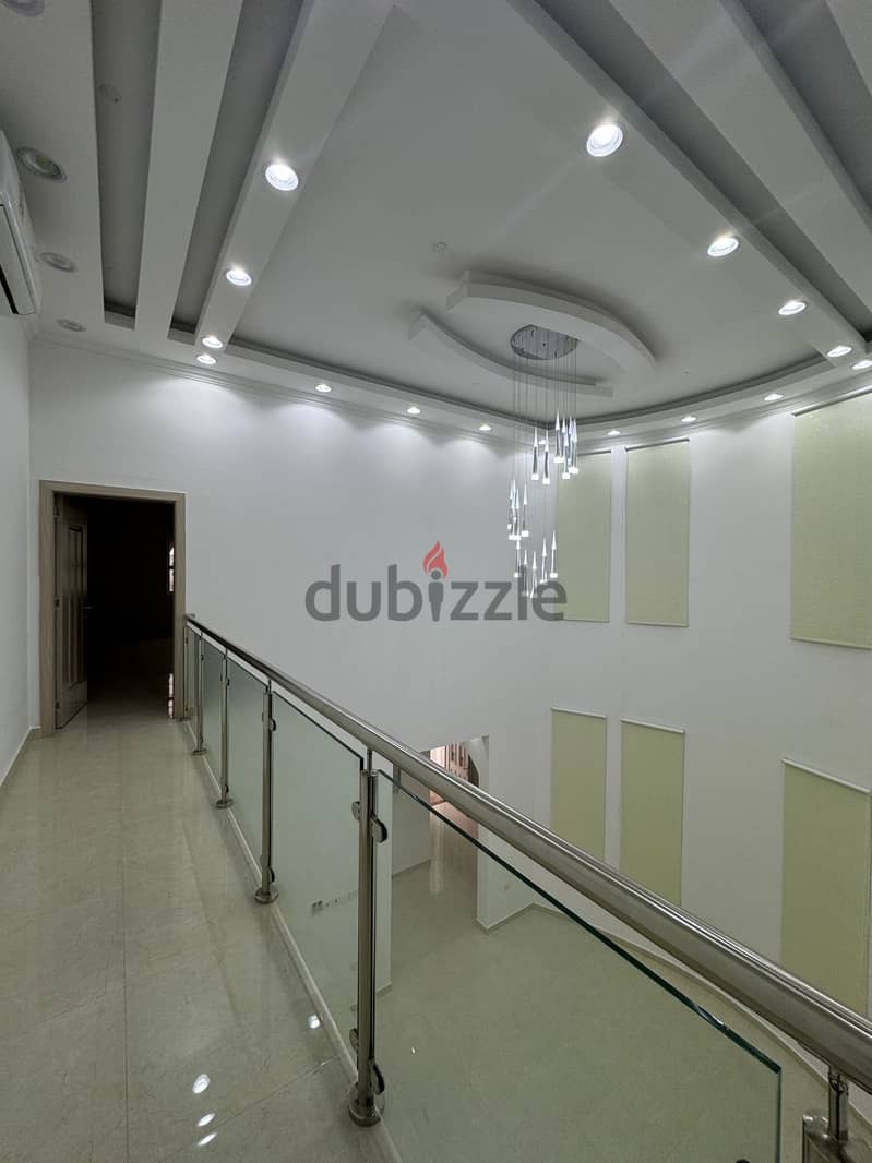 DOUBLE HEIGHT 4+1bhk Huge villa to let in Al Ansab Heights 4