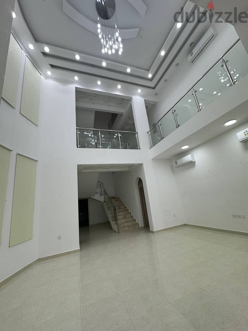 DOUBLE HEIGHT 4+1bhk Huge villa to let in Al Ansab Heights 15