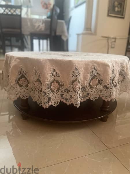 table in good condition 2