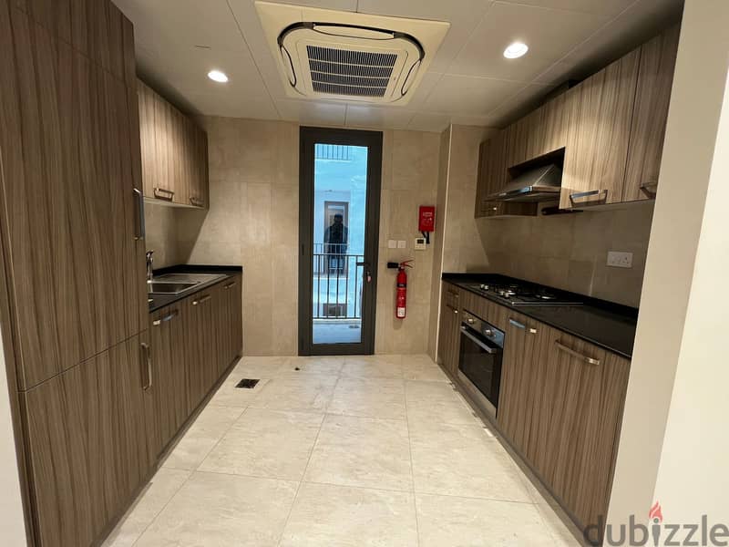 2 BR Apartment in Boulevard Tower – Muscat Hills 6