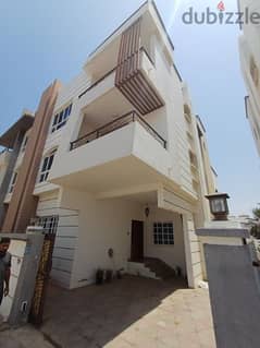 فيلا للأيجار الحيل الشماليه villa for rent alheel north