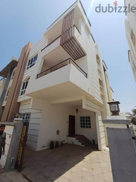 فيلا للأيجار الحيل الشماليه villa for rent alheel north 0