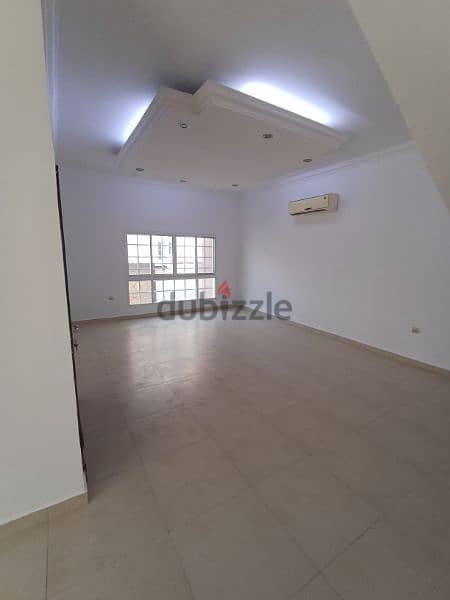 فيلا للأيجار الحيل الشماليه villa for rent alheel north 5