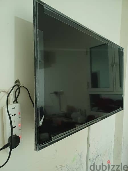 TCL 43 inch Android HDR TV Excellent condition or urgent sale 2