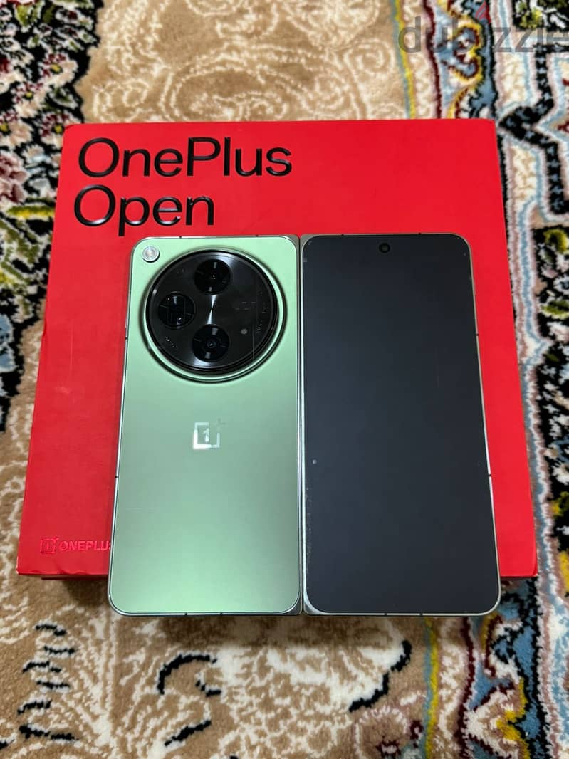 Oneplus open نظيف جدا مع جميع الملحقات الأصلية 2