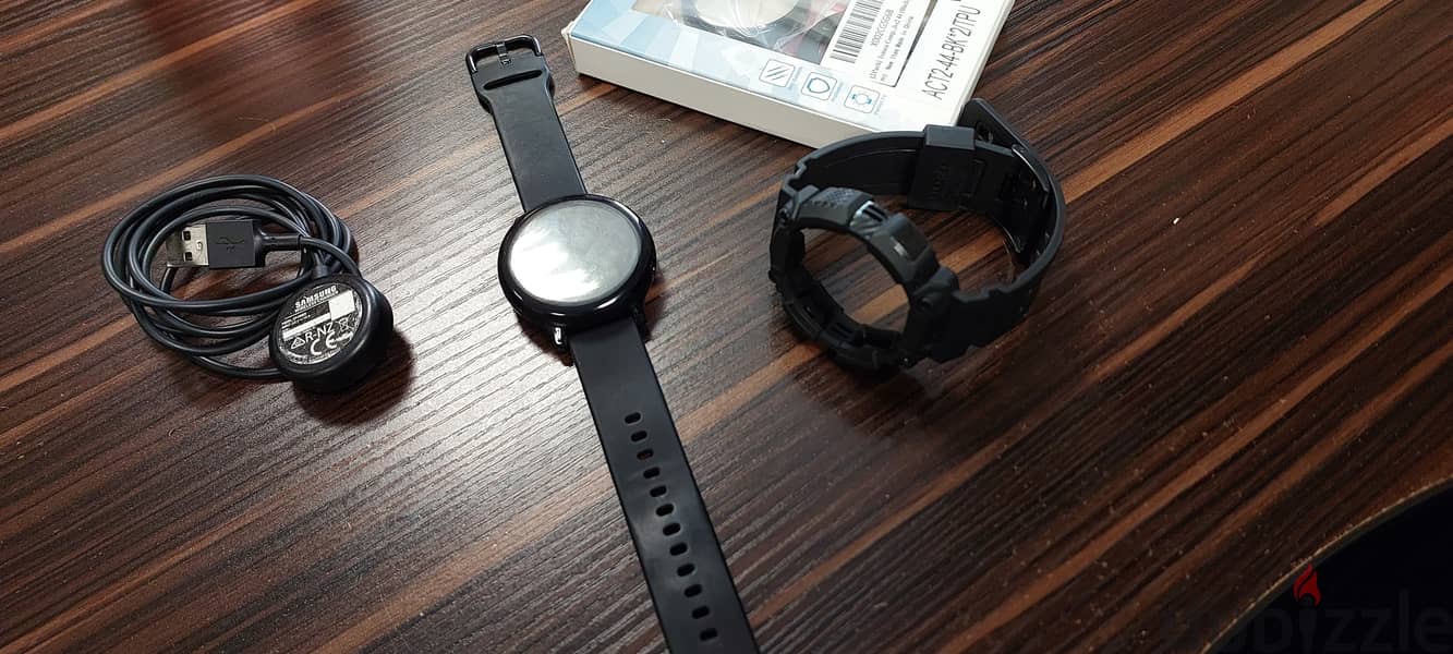 Samsung Galaxy Watch Active 2 with casings, strap & charger 1