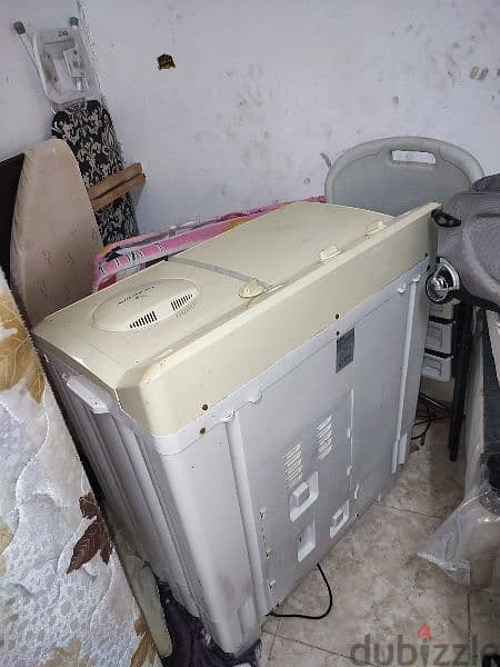 refrigerator washing Machine almari used 0