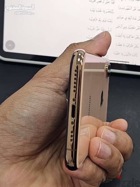 للبيع iPhone XS 256gb 4