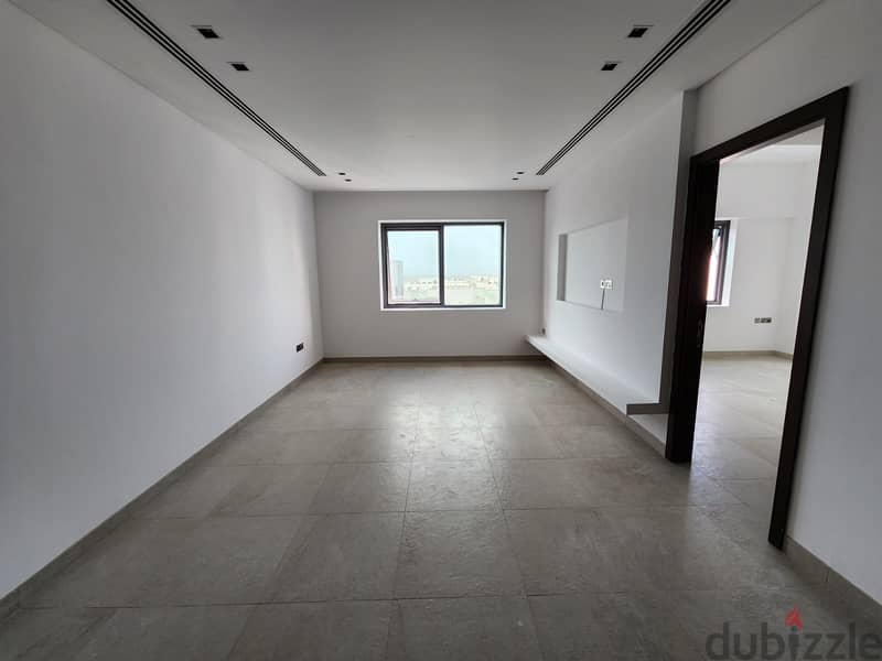 Amazing 1BHK For Sale in Muscat Hills, The Pearl FSA55 5