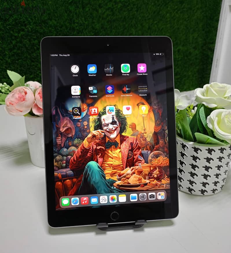 Apple iPad 6th Generation 128 GB 1