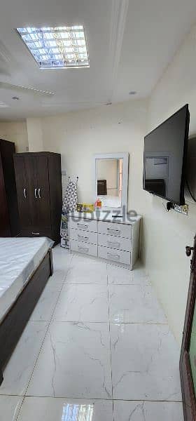 Furnished Studio for rent in Alkhuwair استوديو مؤثث للايجار بالخوير 2