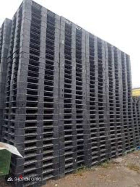 we have all types pallets used and new 4