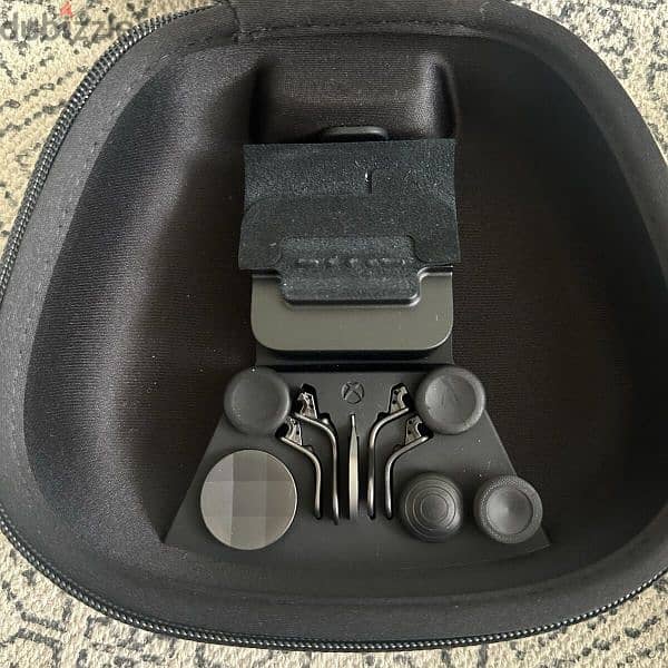 Xbox Elite Series 2 Controller interested message me Whatsapp 79784802 2