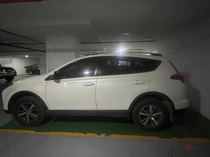 Toyota Rav 4 2016, Expat Driven 10