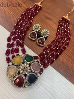 High quality necklace set . . new 0