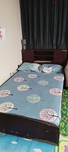 عرض يوم واحد سرير مستعمل مع مرتبة طبية جيدة فقط معا ب ١٠ ريال used bed 0