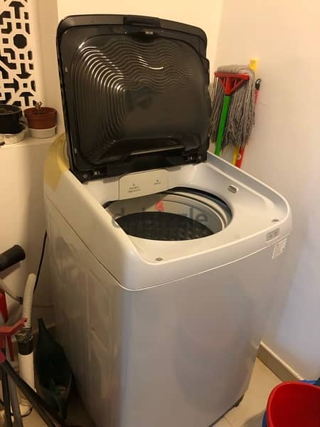 urgently selling samsung washing machine 2