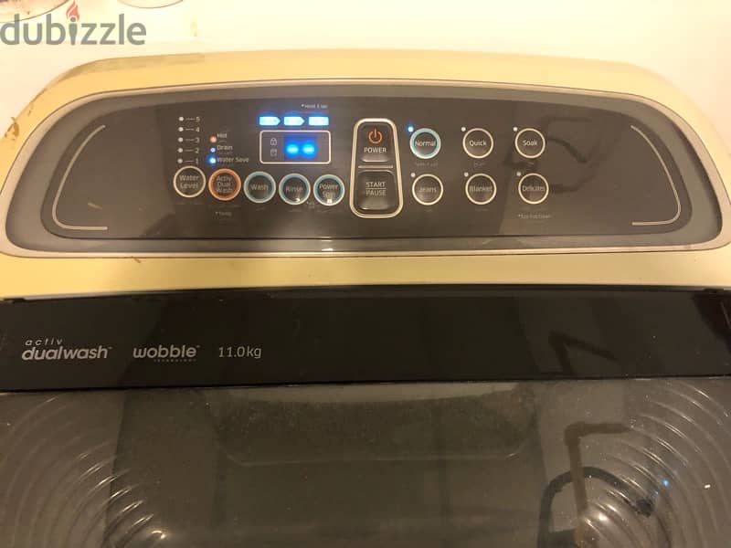 urgently selling samsung washing machine 4