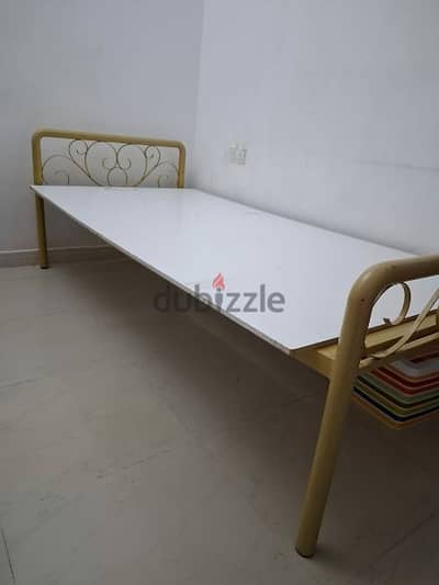 bed( metal made)