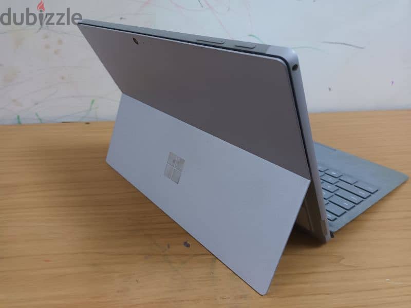 Microsoft Surface Pro 5 7