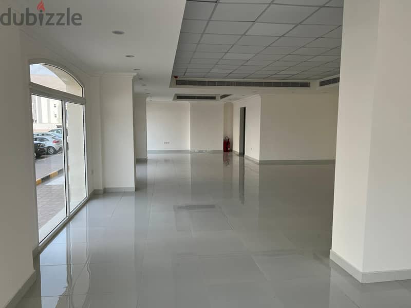 Big showroom Available In Alkhuwair Area 7