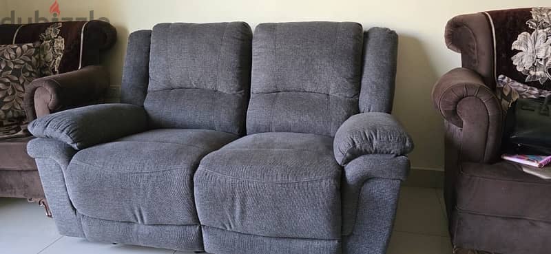 2 seater recliner sofa in excellent condition 1